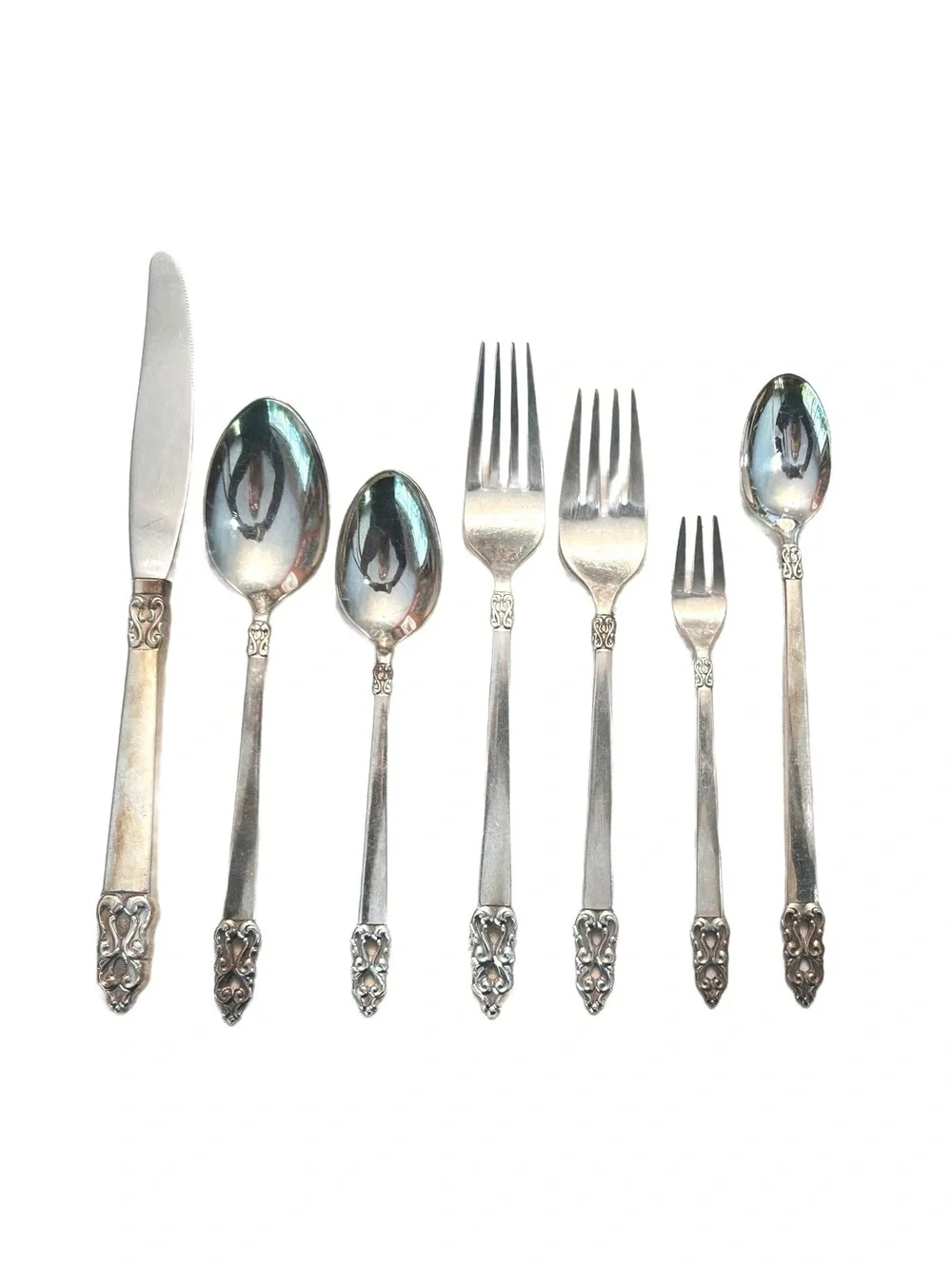 1847 Rogers Bros King Frederik Silverplate Set of Seven Pieces